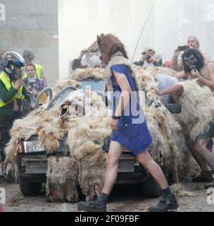 Zubieta, Navarra, Spagna - 28 Gennaio, 2020 : tradizionale carnevale masquerade Joadunak Foto Stock