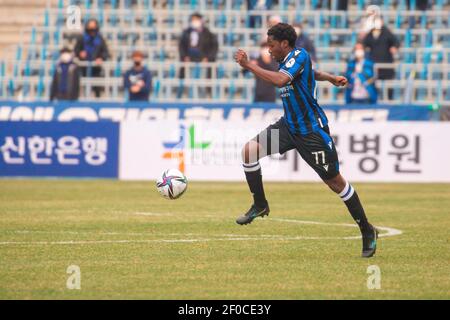 Seoul, Corea del Sud. 6 marzo 2021. Attaccante brasiliano Guilherme Ferreira Pinto (Incheon United FC), 6 marzo 2021 - Calcio : la partita di calcio 2021 K League 1 tra gli Incheon United FC 2-1 Daegu FC all'Incheon Football Stadium di Incheon, a ovest di Seoul, Corea del Sud. Credit: Lee Jae-Won/AFLO/Alamy Live News Foto Stock