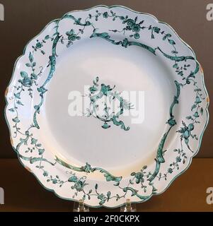 Plate, Veuve Perrin, Francia, Marsiglia, 1753-1780, terracotta smaltata in stagno Foto Stock