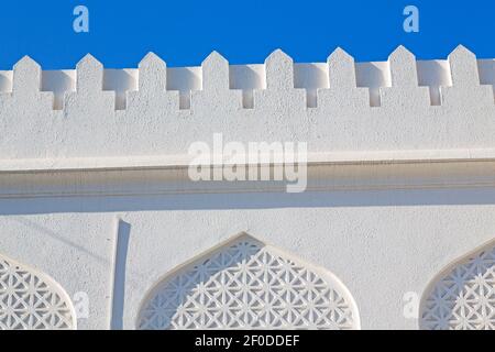 In oman il muro della grande moschea di mascate Foto Stock
