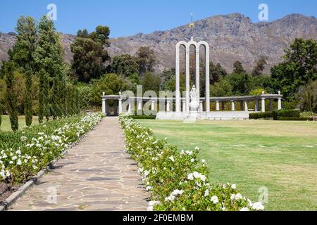 Huguenot Memorial dedicato all'influenza culturale degli ugonotti francesi sulla colonia di Capo, Franschhoek, Western Cape Winelands, Sudafrica Foto Stock