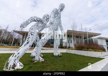 Scultura d'arte insieme di David Jacob Harder al Minoru Center for Active Living. Foto Stock