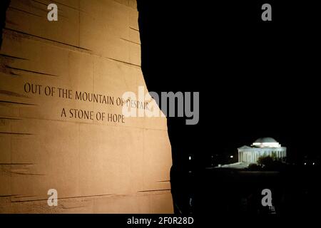 Il Martin Luther King, Jr. Memorial a Washington, D.C. di notte Foto Stock