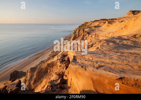 La duna di sabbia vagante di Rubjerg e le scogliere di arenaria al Rubjerg Knude Fyr tra Lønstrup e Løkken, Danimarca; Lønstrup Klint; Danmark Foto Stock