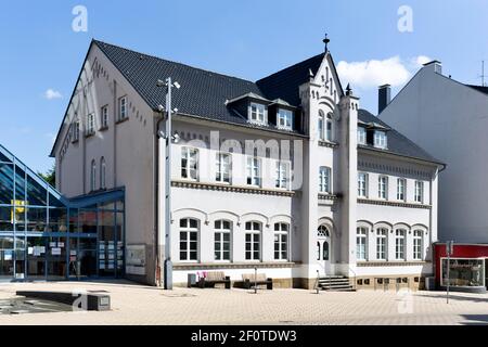 Centro amministrativo, centro culturale ed eventi e centro di formazione per adulti, ex edificio scolastico, Gevelsberg, zona della Ruhr, Renania settentrionale-Vestfalia, Germania Foto Stock