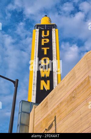 Uptown Theatre Tower - Hennepin Avenue - Minneapolis - Minnesota ca. 1984 Foto Stock