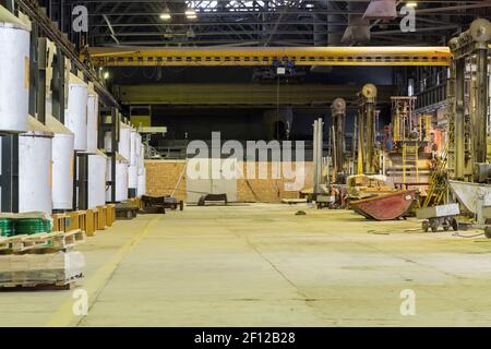 Vetreria interna, officina con altiforni Foto Stock