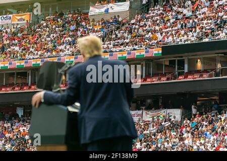 Il presidente Donald Trump ha commentato il suo intervento domenica 22 2019 settembre in occasione di un raduno in onore del primo ministro Narendra modi allo stadio NRG di Houston, Texas. Foto Stock