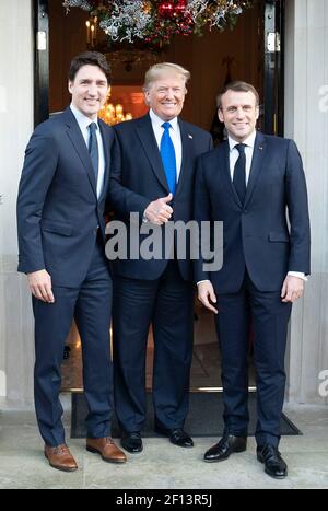 Il presidente Donald Trump incontra il presidente francese Emmanuel Macron e il primo ministro canadese Justin Trudeau tra incontri separati con ciascun leader martedì 3 dicembre 2019 alla Winfield House di Londra. Foto Stock