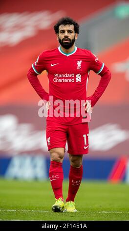 Liverpool. 7 Mar 2021. Mohamed Salah di Liverpool sembra essere stato espulso durante la partita di calcio della Premier League tra Liverpool e Fulham ad Anfield a Liverpool, in Gran Bretagna, il 7 marzo 2021. Credit: Xinhua/Alamy Live News Foto Stock
