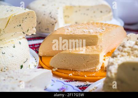 Pezzi di formaggio duro Foto Stock