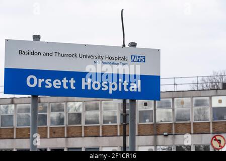 Orsett Hospital di Orsett, Essex, Regno Unito. NHS Foundation Trust Basildon e Thurrock University Hospitals. Segno e costruzione Foto Stock