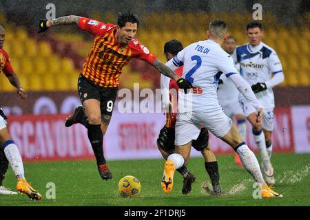 Gianluca Lapadula giocatore di Benevento, durante la partita della serie A del campionato italiano di calcio tra Benevento e Atalanta risultato finale 1-4, partita Foto Stock