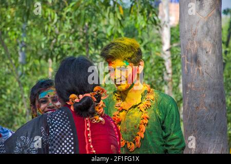 festa di holi al viswabharati shantiniketan ovest bengala india Foto Stock