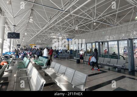 Addis Ababa Bole International Airpor interno in Etiopia, Africa. All'interno del terminal passeggeri dell'aeroporto di Addis Abeba, il fulcro delle compagnie aeree etiopi. Foto Stock