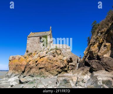 Mont Saint Michel, Francia - 29 agosto 2019: La Cappella di Saint Aubert è un piccolo santuario dell'abbazia di Mont Saint Michel in bassa Normandia, Francia Foto Stock