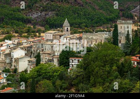 Bussi sul Tirino è una cittadina della provincia di Pescara, situata tra la valle del Tirino e la valle del Pescara. Provincia di Pescara, Abruzzo Foto Stock