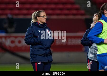 Bristol, Regno Unito. 8 marzo 2021. Il team manager di Raeding Women Kelly Chambers durante il riscaldamento. Barclays Women's Super League Match, Bristol City Women / Reading Women all'Ashton Gate Stadium di Bristol, Avon lunedì 8 marzo 2021. Questa immagine può essere utilizzata solo per scopi editoriali. Solo per uso editoriale, è richiesta una licenza per uso commerciale. Nessun utilizzo nelle scommesse, nei giochi o nelle pubblicazioni di un singolo club/campionato/giocatore. pic by Lewis Mitchell/Andrew Orchard sports photography/Alamy Live news Credit: Andrew Orchard sports photography/Alamy Live News Foto Stock