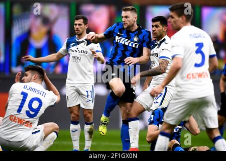 Milano, Italia. 8 marzo 2021. MILANO, ITALIA - 08 marzo 2021: Milano Skriniar del FC Internazionale segna un gol durante la Serie A Football Match tra FC Internazionale e Atalanta BC. (Foto di Nicolò campo/Sipa USA) Credit: Sipa USA/Alamy Live News Foto Stock