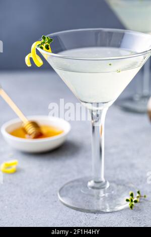 Miele e timo limone goccia martini Foto Stock