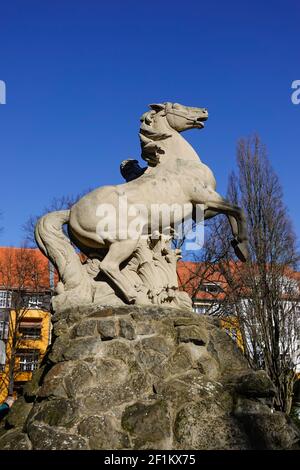 Siegfriedbrunnen, Rüdesheimer Platz, Wilmersdorf, Berlino, Deutschland Foto Stock