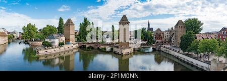 Vista panoramica del centro storico e dei canali di La città di Strassbourg vista dal Barrag Foto Stock