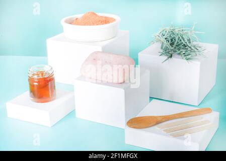 Sapone con rosmarino, miele e argilla rossa Foto Stock