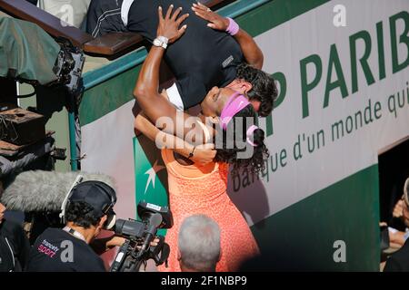 Serena Williams (USA) ha vinto durante Lucie Safarova (CZE) con la sua allenatore Patrick Mouratoglou durante il French Tennis Open allo stadio Roland Garros di Parigi, Francia, Final Women, il 6 giugno 2015. Foto Stephane ALLAMAN / DPPI Foto Stock