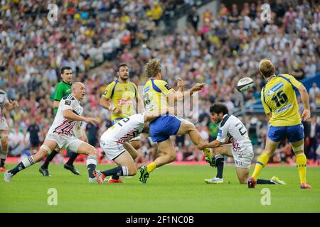 Aurelien Rougerie (ASM Clermont Auvergne), Jerome Fillol (Stade Francais), Jonathan Danty (Stade Francais), Sergio Parisse (Stade Francais), Nick Abendanon (ASM Clermont Auvergne) durante il campionato francese, finale Top 14 Rugby Union match tra ASM Clermont Auvergne e Stade Francais Parigi il 13 giugno, 2015 allo Stade de France a Saint Denis, Francia. Foto Stephane Allaman / DPPI Foto Stock