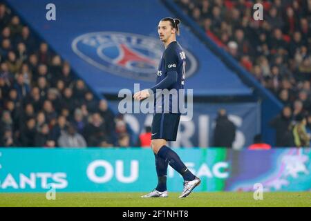 Zlatan Ibrahimovic (psg) durante il campionato di calcio francese L1 partita tra Parigi Saint-Germain (PSG) e Lione (OL), il 13 dicembre 2015, allo stadio Parc des Princes, Parigi, Francia - Foto Stephane Allaman / DPPI Foto Stock