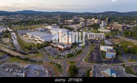 Tramonto sul centro cittadino di Huntsville, Alabama Foto Stock