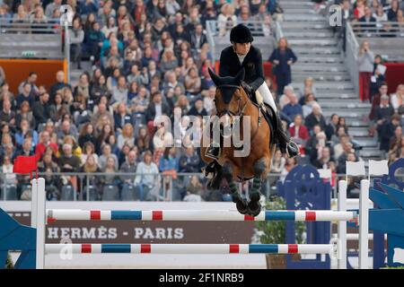 Edwina Tops-Alexander (AUS) durante il Saut Hermès 2016, CSI 5 International jumping indoor, il 18 al 20 marzo 2016 al Grand Palais di Parigi, Francia - Foto Stephane Allaman / DPPI Foto Stock