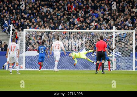 Aleksandr Kokorin (Zenith Saint-Petersbourg) (RUS) ha segnato un gol contro Hugo Lloris (ottenham Hotspur) (fra), Bacary Sagna (Manchester City) (fra), Arthem Dzyuba (Zenith Saint-Petersbourg) (RUS) durante la partita di calcio International friendly Game 2016 tra Francia e Denis Stade, il 29 marzo 2016 a Saint-de-Dzyuba Saint-Petersbourg (Russia) Francia - Foto Stephane Allaman / DPPI Foto Stock