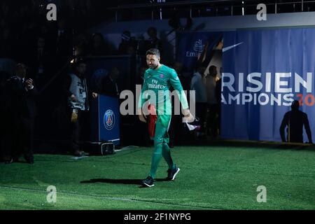 Salvatore Sirigu (psg) durante la partita di calcio del Campionato Francese Ligue 1 tra Parigi Saint Germain e l'FC Nantes il 14 maggio 2016 allo stadio Parc des Princes di Parigi, Francia - Foto Stephane Allaman / DPPI Foto Stock