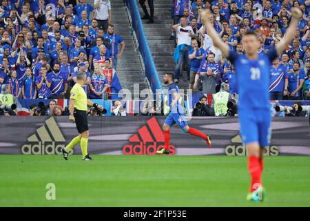 Olivier Giroud (fra) ha segnato un gol durante la partita di calcio della UEFA Euro 2016, quarto finale tra Francia e Islanda il 03 luglio 2016 allo Stade de France di Saint-Denis, Francia - Foto Stephane Allaman / DPPI Foto Stock