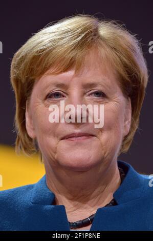 Angela Merkel, cancelliere tedesco ed ex leader del partito della CDU durante il congresso del partito ad Amburgo Foto Stock