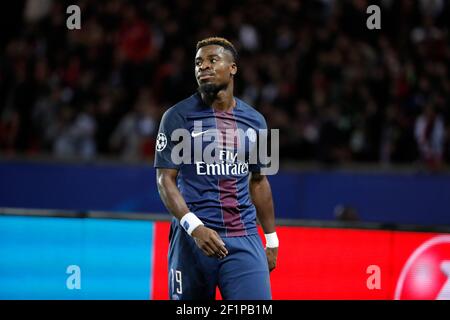 Serge Aurier (psg) durante la UEFA Champions League, Gruppo A, partita di calcio tra Paris Saint-Germain e FC Basel il 19 ottobre 2016 allo stadio Parc des Princes di Parigi, Francia - Foto Stephane Allaman / DPPI Foto Stock