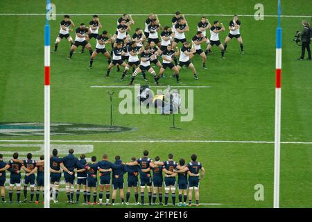 Nuova Zelanda haka prima di iniziare la partita durante l'autunno Test rugby Unione match tra Francia e Nuova Zelanda il 26 novembre 2016 a Stade de France a Saint Denis, Francia - Foto Stephane Allaman / DPPI Foto Stock