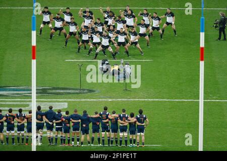 Nuova Zelanda haka prima di iniziare la partita durante l'autunno Test rugby Unione match tra Francia e Nuova Zelanda il 26 novembre 2016 a Stade de France a Saint Denis, Francia - Foto Stephane Allaman / DPPI Foto Stock