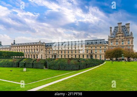 L'Ala Denon, presso il Louvre Palace, a Parigi, Francia Foto Stock