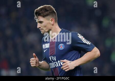 Thomas Meunier (PSG) durante la partita di calcio della Coppa di Lega Francese, round del 16, tra Parigi Saint Germain e Lille OSC il 14 dicembre 2016 allo stadio Parc des Princes di Parigi, Francia - Foto Stephane Allaman / DPPI Foto Stock