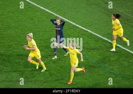 Signe Bruun (PSG) deluso dopo aver mancato di segnare un gol, Millie Bright (Chelsea FC), Magdalena Ericsson (Chelsea FC), Jessica carter (Chelsea FC) durante la UEFA Women's Champions League, turno di 8, 2° partita di calcio tra Paris Saint-Germain e Chelsea il 27 marzo 2019 allo stadio Jean Bouin di Parigi, Francia - Foto Stephane ALLAMAN / DPPI Foto Stock