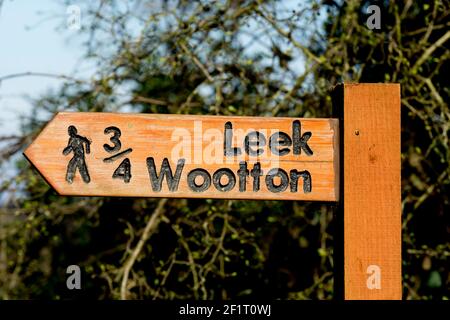 Un'indicazione per Leek Wootton, Warwickshire, Inghilterra, Regno Unito Foto Stock