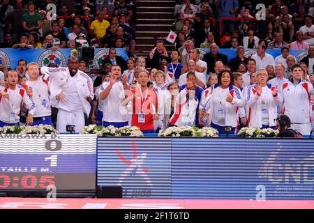 JUDO - CAMPIONATO DEL MONDO 2011 - PARIGI - BERCY (FRA) - GIORNO 6 - 28/08/2011 - FOTO : JULIEN CROSNIER / KMSP / DPPI - CONCORSO DI SQUADRA - SQUADRA FRANCESE Foto Stock