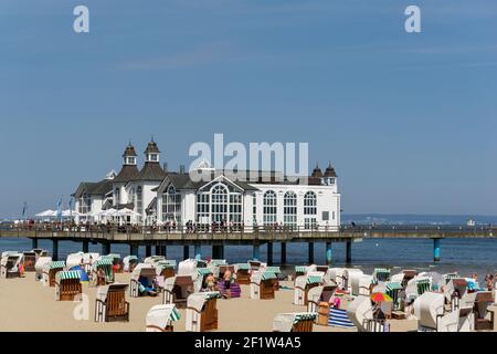 Vista sul molo di Sellin sull'isola di Ruegen Il Mar Baltico Foto Stock