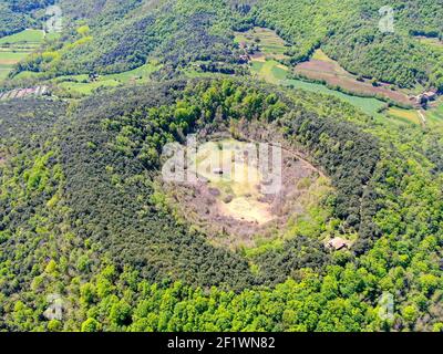 Il Vulcano Santa Margarida è un vulcano estinto della comarca di Garottxa, Catalogna, Spagna. Foto Stock