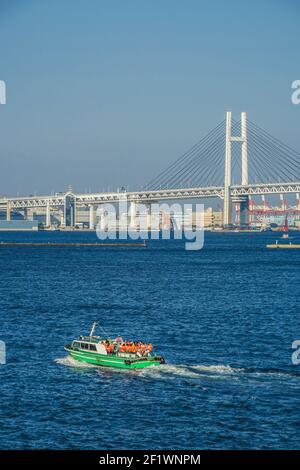 Bay Bridge e la barca Foto Stock