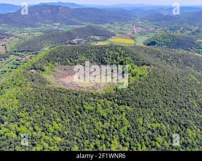 Il Vulcano Santa Margarida è un vulcano estinto della comarca di Garottxa, Catalogna, Spagna. Foto Stock