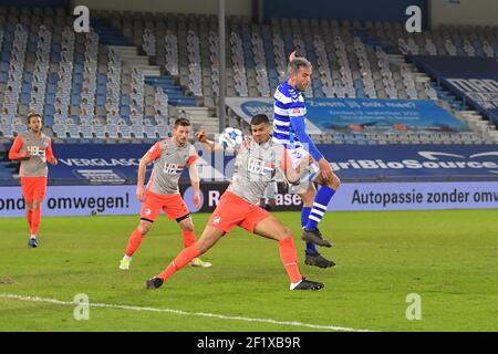 DOETINCHEM, NEDERLAND - 7 MARZO: Mawouma Amevor del FC Eindhoven Ralf Seuntjens di De Graafschap durante la partita di KeukenKampioen Divisie tra De Gra Foto Stock