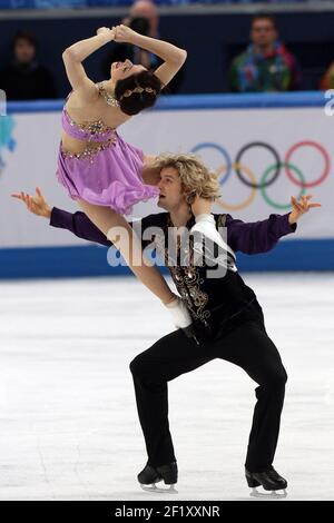 Meryl Davis e Charlie White dagli Stati Uniti, gareggiano e prendono la medaglia d'oro durante il pattinaggio di figura, la danza del ghiaccio, la danza libera dei XXII Giochi Olimpici invernali Sotchi 2014, presso il Palazzo dello Sport di Iceberg, il 17 febbraio 2014 a Sochi, Russia. KMSP / DPPI della piscina fotografica Foto Stock